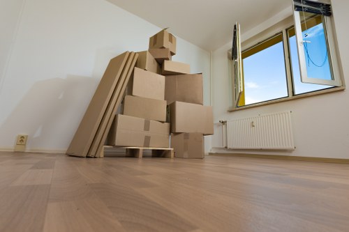 Modern self storage facility in Fulham for household and business items